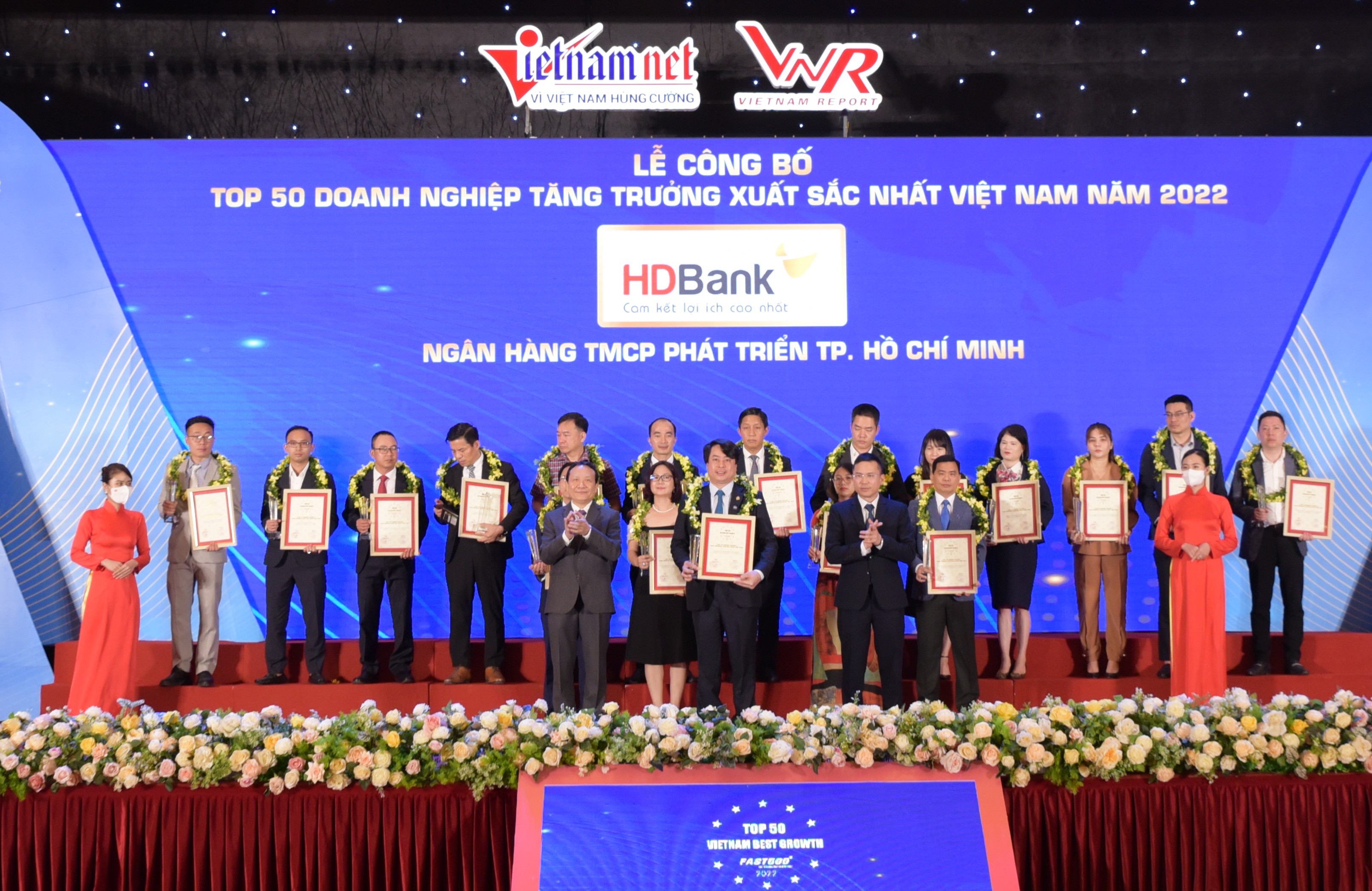 Top Doanh nghiệp tăng trưởng xuất sắc nhất Việt Nam 2022 vinh danh HDBank