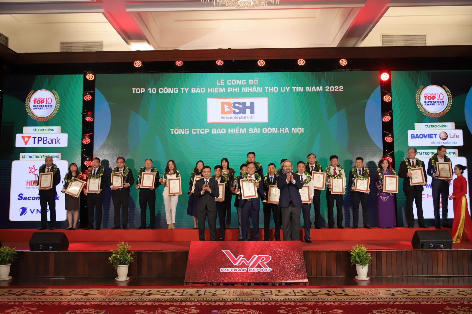 Tổng Công ty CP Bảo Hiểm Sài Gòn - Hà Nội (BSH) đạt TOP 10 Công ty Bảo Hiểm Phi Nhân Thọ uy tín năm 2022