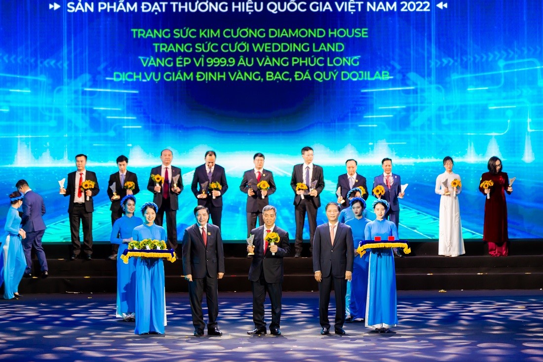 Tập đoàn DOJI 12 năm liên tiếp được công nhận thương hiệu quốc gia Việt Nam