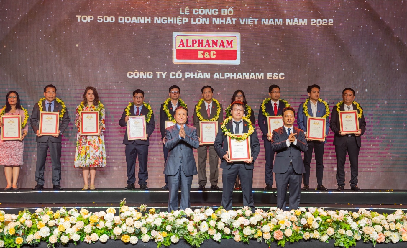 Alphanam E&C lọt Top 500 doanh nghiệp lớn nhất Việt Nam 2022