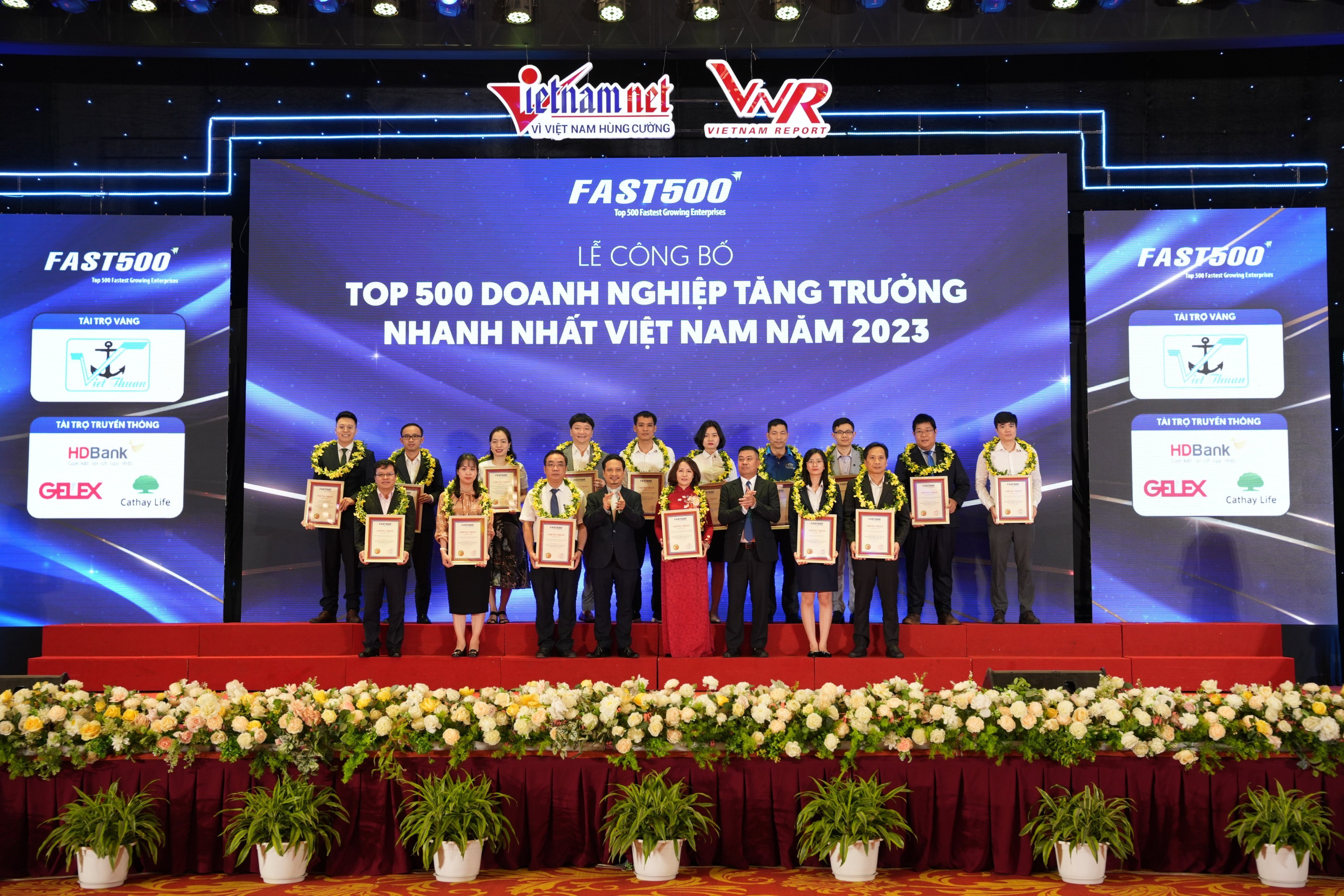 Lễ công bố Top 500 Doanh nghiệp tăng trưởng nhanh nhất Việt Nam & Top 10 Công ty Bất động sản - Xây dựng - Vật liệu xây dựng năm 2023