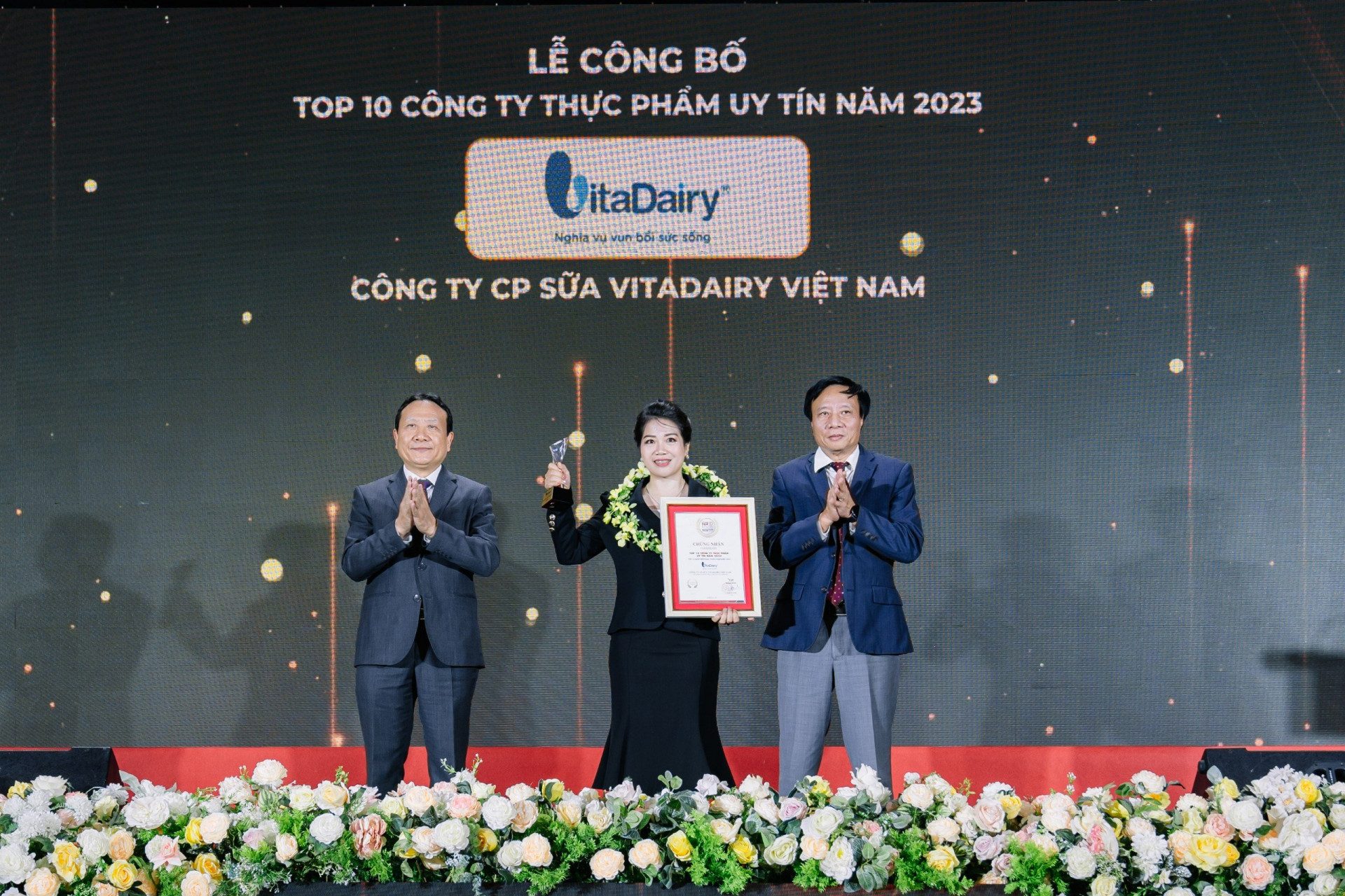 Vitadairy 4 năm liên tục giữ vị trí top doanh nghiệp uy tín ngành sữa