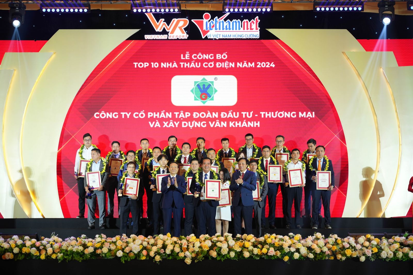VKG – Vinh danh Top 10 Nhà thầu Cơ điện và Top 500 Doanh nghiệp tăng trưởng nhanh nhất Việt Nam năm 2024