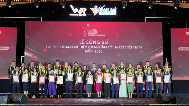 Lễ công bố PROFIT500 - ALPHA30 - TOP10 & TOP5 Công ty uy tín các ngành năm 2025