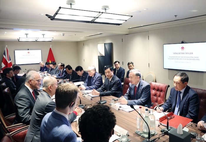 Hội nghị bàn tròn cấp cao về Chiến lược Trí tuệ nhân tạo: AI và trật tự thế giới mới