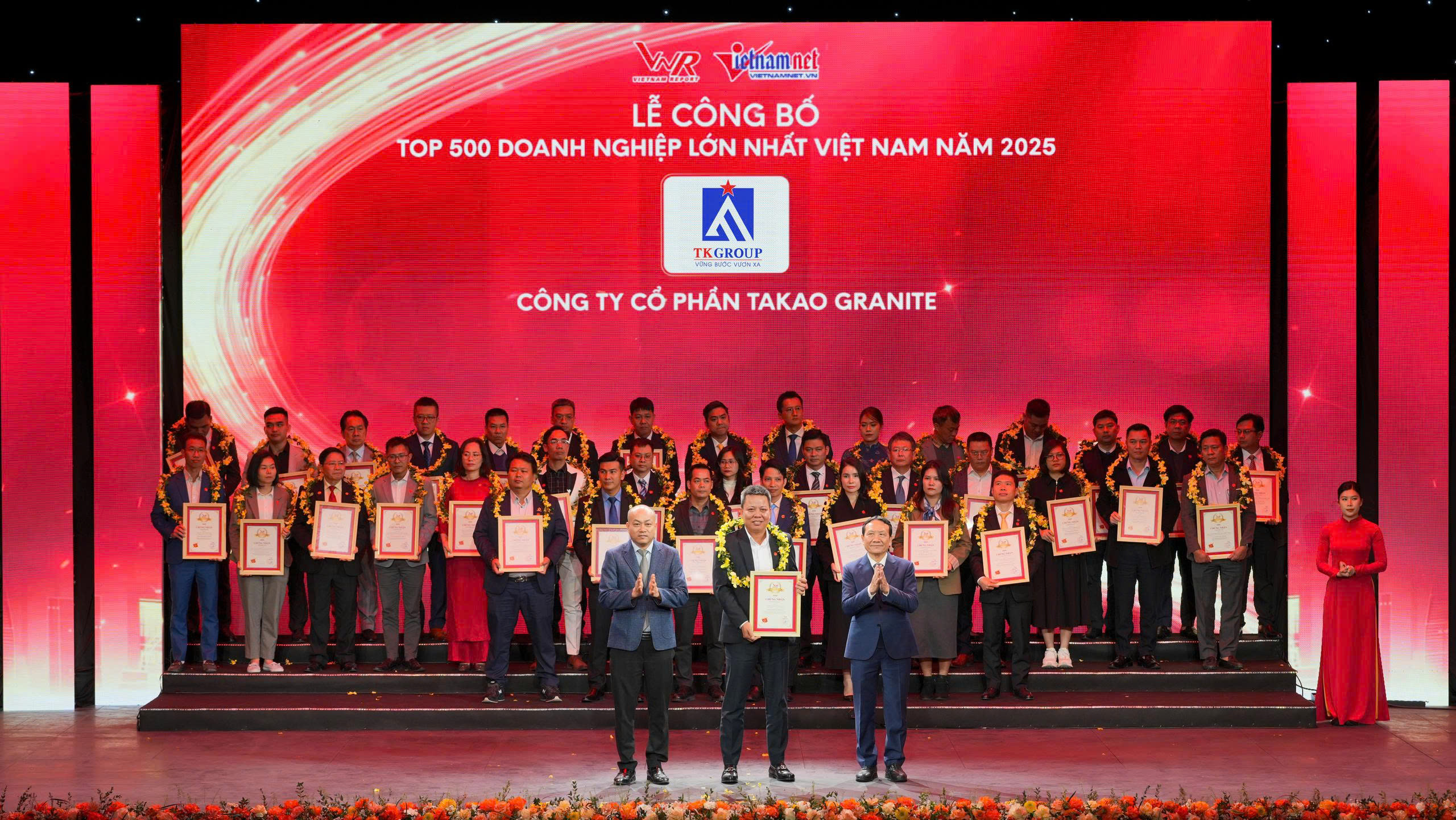 "Cú đúp" tại VN500: Hai công ty của Takao đồng loạt ghi danh vào Top 500 doanh nghiệp lớn nhất việt nam 2025