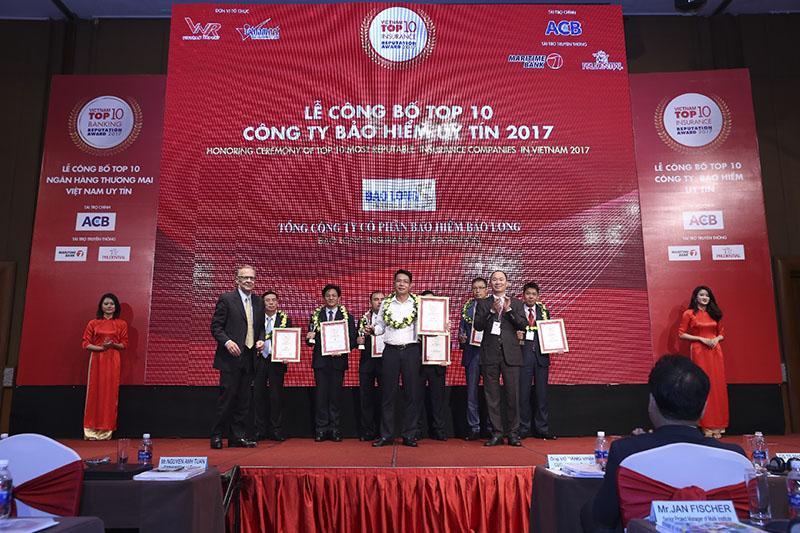 Bảo Long - 2 năm liền liên tiếp nằm trong Top 10 Công ty Bảo hiểm uy tín nhất Việt Nam