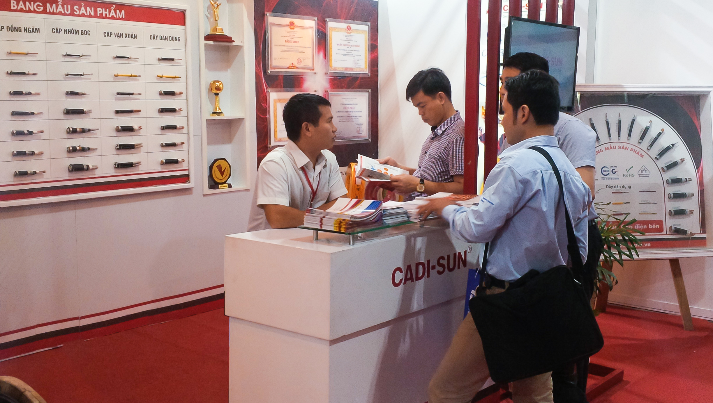 CADI-SUN – thương hiệu uy tín được người tiêu dùng bình chọn “Hàng Việt Nam được người tiêu dùng yêu thích 2017”