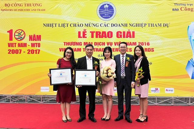 Chủ tịch -TGĐ Đỗ Minh Phú và Tập đoàn DOJI nhận giải Thương mại Dịch vụ xuất sắc 2016