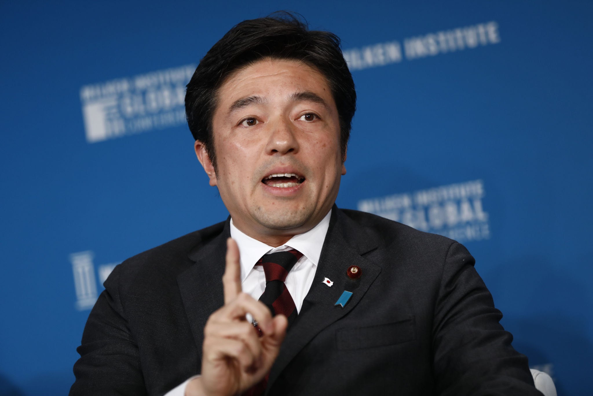 Giáo sư Yasuhide Nakayama