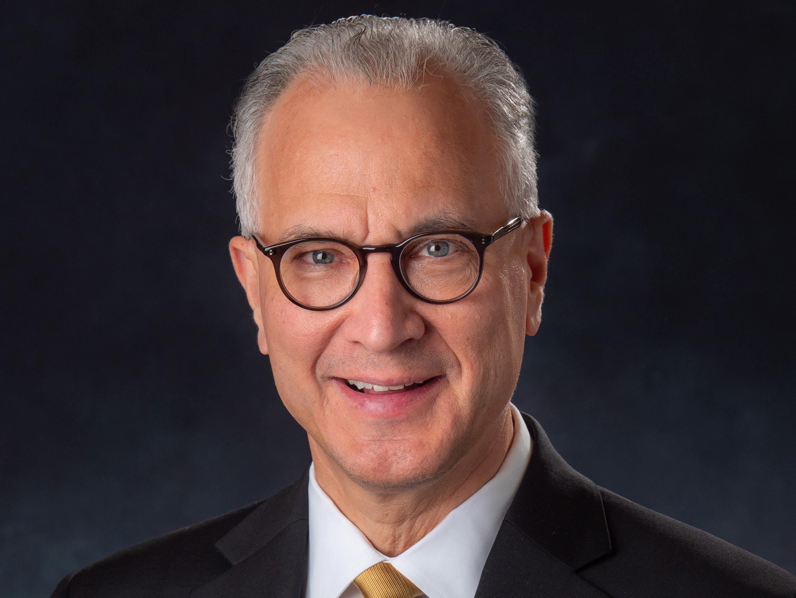 Tiến sĩ Mark Kennedy